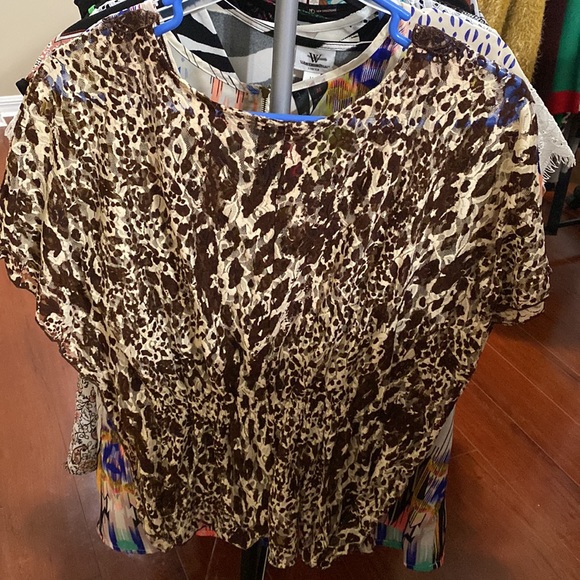 Brown & cream lace blouse (animal print) - Picture 2 of 2